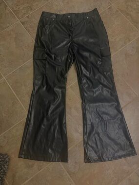 Black Faux Leather Wide-Leg Cargo Pants XXL NWOT